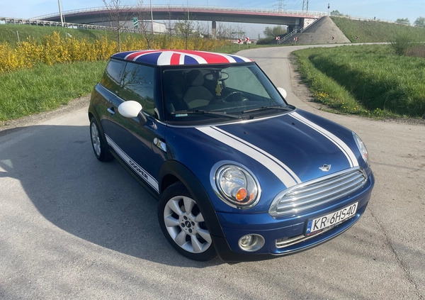 MINI Cooper cena 16100 przebieg: 147457, rok produkcji 2007 z Kraków małe 137